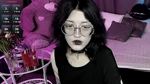 Snapshot of Setsunai_ chatting on 03.13.25 Setsunai online show from 03.13.25