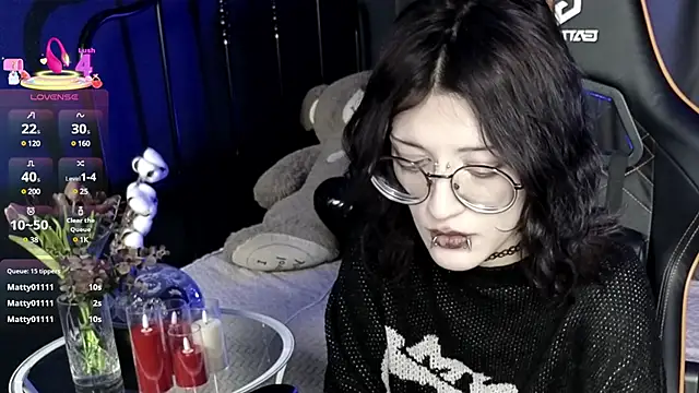 Snapshot of Setsunai_ chatting on 03.19.25 Setsunai online show from 03.19.25