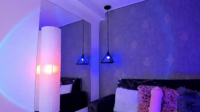 Snapshot of Hi_Soyfer chatting on 03.15.25 Hi Soyfer online show from 03.15.25