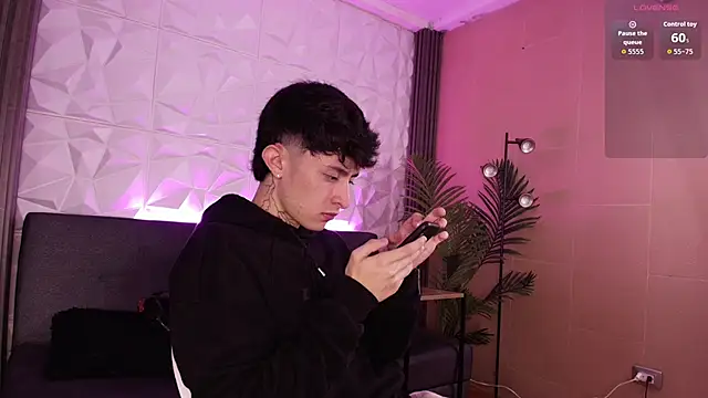 troy rouge online show from 11.24.25