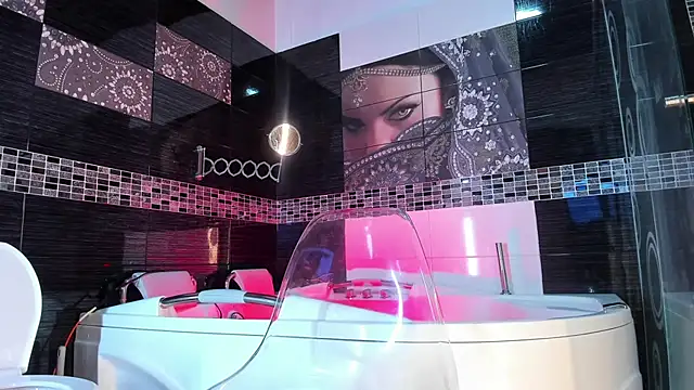 Small Hot19 online show from 10.29.25