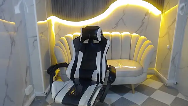 Snapshot of _wendy_b chatting on 09.26.25  wendy b online show from 09.26.25