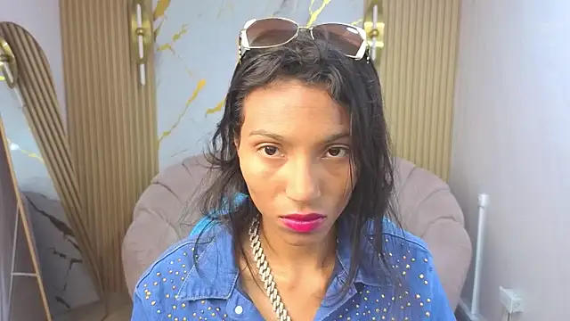 Snapshot of _wendy_b chatting on 10.25.25  wendy b online show from 10.25.25