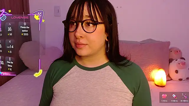 Snapshot of Oliviargf chatting on 09.13.25 Oliviargf online show from 09.13.25