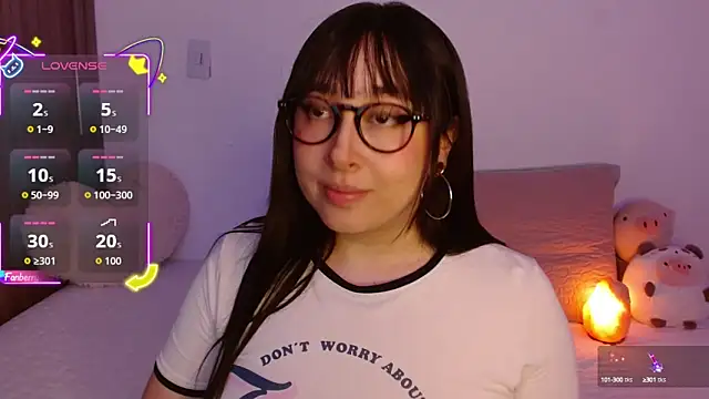 Snapshot of Oliviargf chatting on 09.24.25 Oliviargf online show from 09.24.25