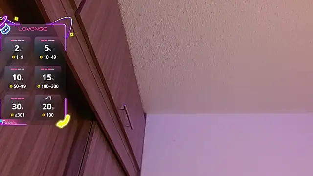 Snapshot of Oliviargf chatting on 09.26.25 Oliviargf online show from 09.26.25