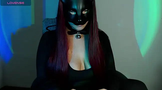 Snapshot of Hannah_Kiim chatting on 03.07.25 Hannah Kiim online show from 03.07.25