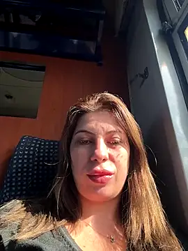 Snapshot of Alicedream5 chatting on 10.11.25 Alicedream5 online show from 10.11.25