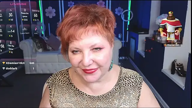 Snapshot of Kira_Kenet chatting on 10.10.25 Kira Kenet online show from 10.10.25