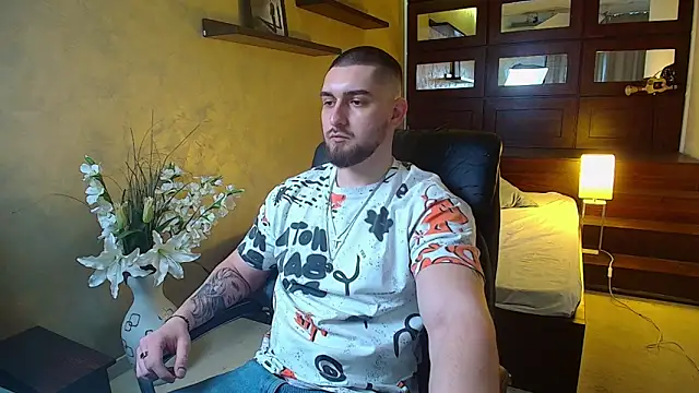 Snapshot of MatiasDean chatting on 03.16.25 MatiasDean online show from 03.16.25