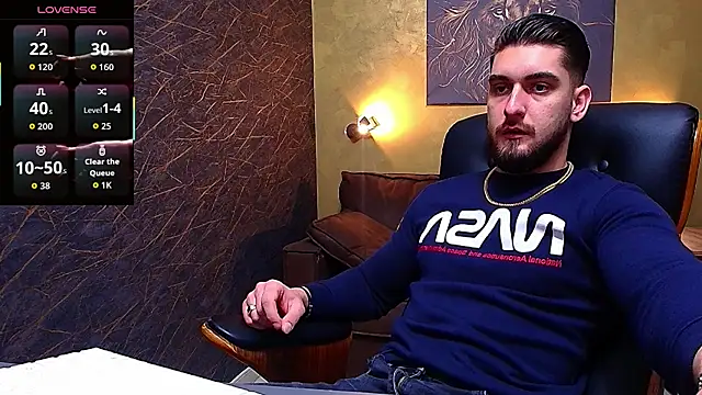 Snapshot of MatiasDean chatting on 10.02.25 MatiasDean online show from 10.02.25
