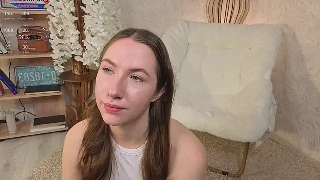 Snapshot of Kira_mindnes chatting on 10.07.25 Kira mindnes online show from 10.07.25