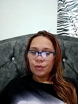 Snapshot of SophiaQueens chatting on 09.16.25 SophiaQueens online show from 09.16.25