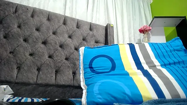 Snapshot of ANA-BULLOCK- chatting on 10.01.25 ANA-BULLOCK- online show from 10.01.25