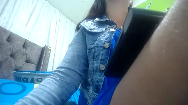 Snapshot of ANA-BULLOCK- chatting on 10.04.25 ANA-BULLOCK- online show from 10.04.25