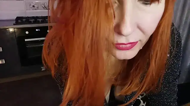 Snapshot of emlana chatting on 02.22.25 emlana online show from 02.22.25