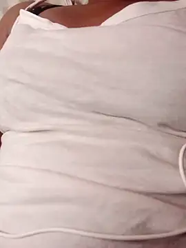 Snapshot of naughtyreva chatting on 03.16.25 naughtyreva online show from 03.16.25