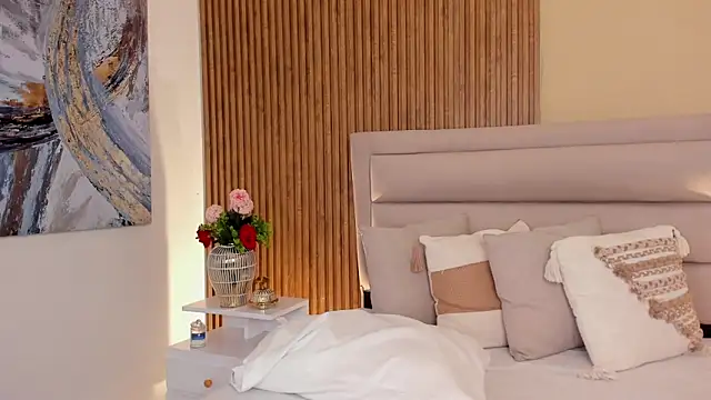 FatimaEvans online show from 11.18.25