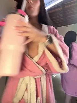 Snapshot of Paulet_Johnson chatting on 03.20.25 Paulet Johnson online show from 03.20.25