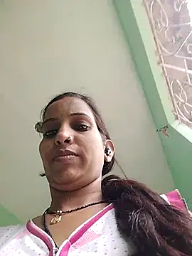 Snapshot of Hotty-Nidhi chatting on 03.20.25 Hotty-Nidhi online show from 03.20.25