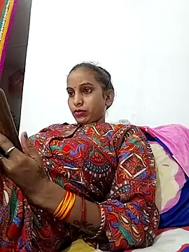 Hotty-Nidhi online show from 10.26.25