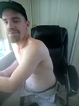 Snapshot of Slim_Whitey chatting on 09.19.25 Slim Whitey online show from 09.19.25