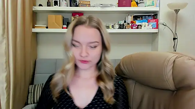 Snapshot of Kara_Smith_ chatting on 12.06.24 Kara Smith  online show from 12.06.24