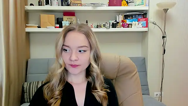 Snapshot of Kara_Smith_ chatting on 01.24.25 Kara Smith  online show from 01.24.25