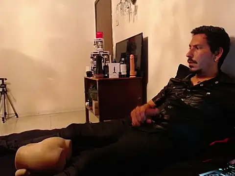 Snapshot of David_Blake69 chatting on 10.12.25 David Blake69 online show from 10.12.25