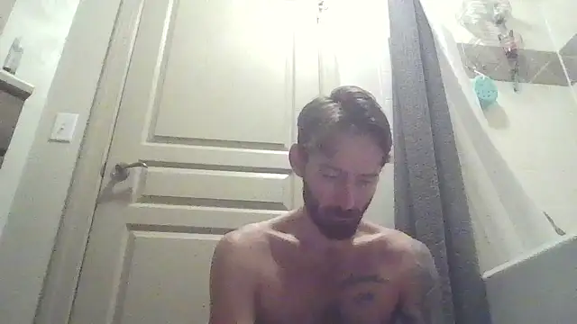 Snapshot of whowantsacreampie chatting on 09.18.25 whowantsacreampie online show from 09.18.25