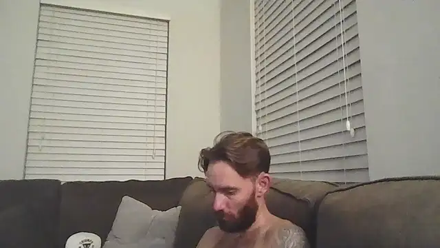 Snapshot of whowantsacreampie chatting on 09.29.25 whowantsacreampie online show from 09.29.25