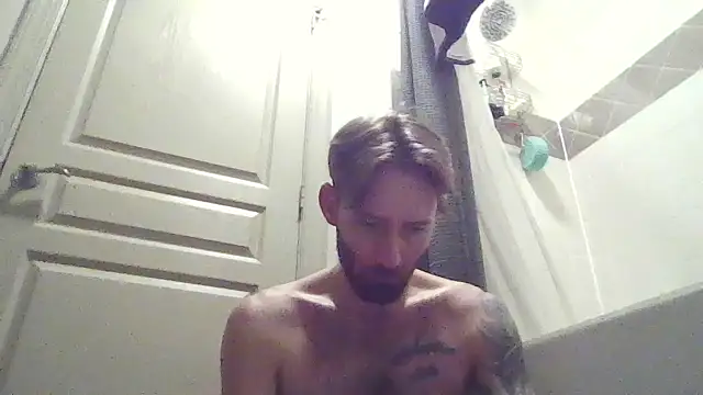 Snapshot of whowantsacreampie chatting on 10.17.25 whowantsacreampie online show from 10.17.25