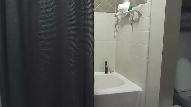 Snapshot of whowantsacreampie chatting on 10.28.25 whowantsacreampie online show from 10.28.25