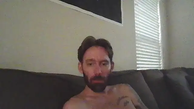 Snapshot of whowantsacreampie chatting on 11.05.25 whowantsacreampie online show from 11.05.25