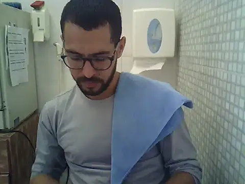 Snapshot of pdasgyn chatting on 09.30.25 pdasgyn online show from 09.30.25