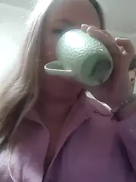 Snapshot of Irina3718 chatting on 03.12.25 Irina3718 online show from 03.12.25