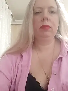 Snapshot of Irina3718 chatting on 03.13.25 Irina3718 online show from 03.13.25