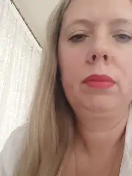 Snapshot of Irina3718 chatting on 09.29.25 Irina3718 online show from 09.29.25