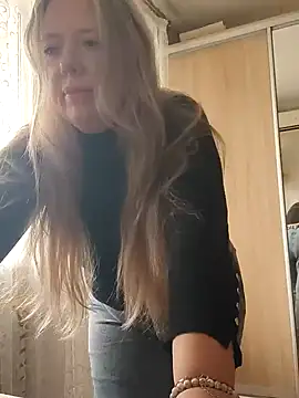 Snapshot of Irina3718 chatting on 10.03.25 Irina3718 online show from 10.03.25