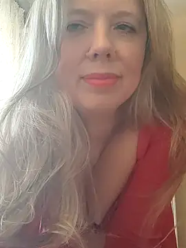 Snapshot of Irina3718 chatting on 10.05.25 Irina3718 online show from 10.05.25