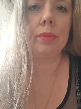 Snapshot of Irina3718 chatting on 10.12.25 Irina3718 online show from 10.12.25