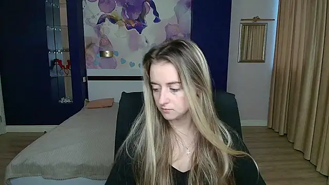 Snapshot of StasyStew chatting on 10.09.25 StasyStew online show from 10.09.25