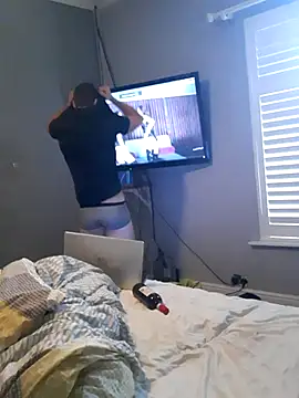 Snapshot of Nick-Ox chatting on 10.24.25 Nick-Ox online show from 10.24.25