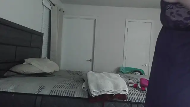 Snapshot of FantasyWifeBri chatting on 12.03.25 FantasyWifeBri online show from 12.03.25