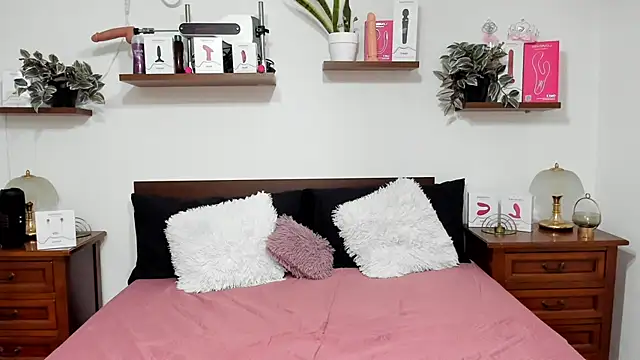 HaleyReedme online show from 09.10.25