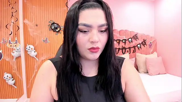 Snapshot of eva_sainnt chatting on 10.28.25 eva sainnt online show from 10.28.25