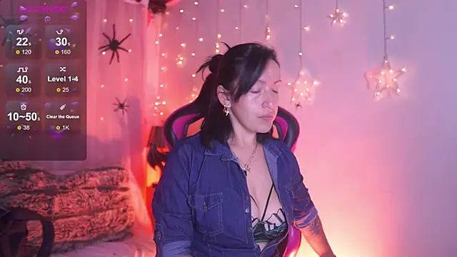 Madison Mayer online show from 10.27.25