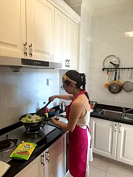 aa520uv online show from 10.06.25