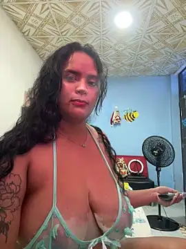 Snapshot of KittyPeb chatting on 03.22.25 KittyPeb online show from 03.22.25