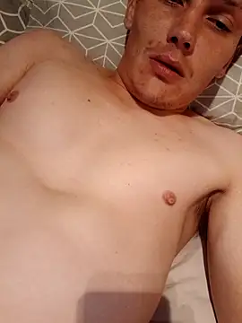 Snapshot of LargeElectrolyte7 chatting on 10.12.25 LargeElectrolyte7 online show from 10.12.25